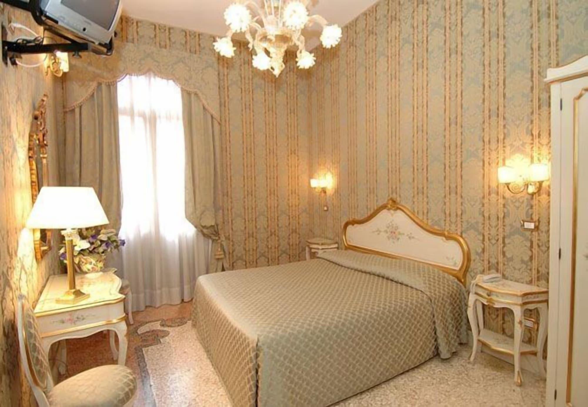 Residenza Hotel San Maurizio Venice Exterior photo